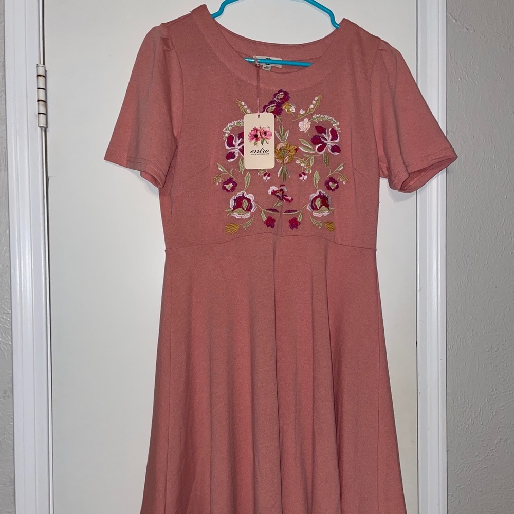 New Entro Women’s Embroidered Dress